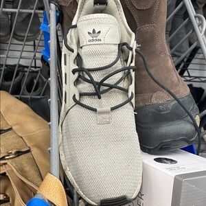 Adidas Men's Beige Sneakers